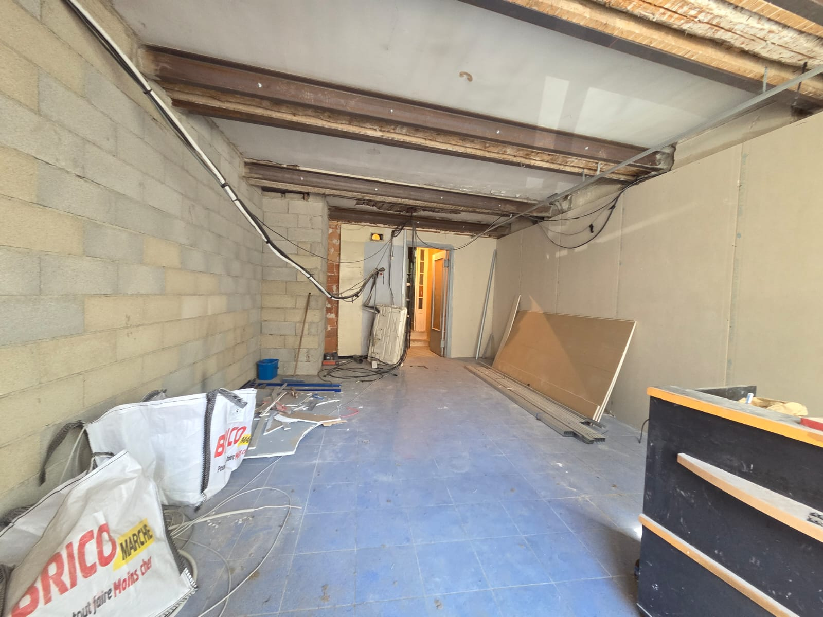 À vendre   Immeuble de rapport de 245,67 m2 avec local comme